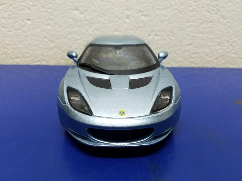 Illustration for article titled 1:24 Lotus Evora S by Bburago